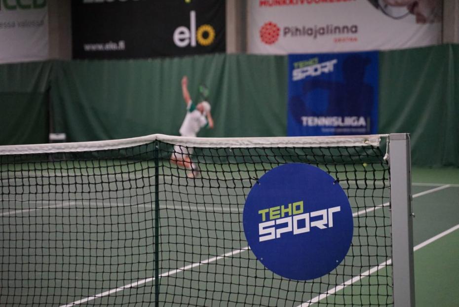TEHO Sport Tennisliigan avausviikonloppu takana - kärkipaikoilla miehissä Smash-Kotka, Sata ja HLK sekä naisissa Smash ja GT