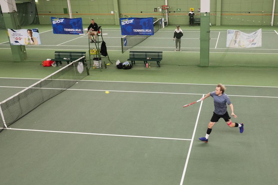 Miesten puolivälierät avaavat TEHO Tennisliigan pudotuspelit