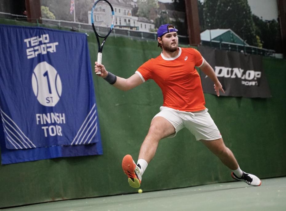 TEHO Sport Tennisliiga joulutauolle - sunnuntain kierroksen voittoihin Smash ja GT sekä tasapeliin TaTS ja Smash-Kotka